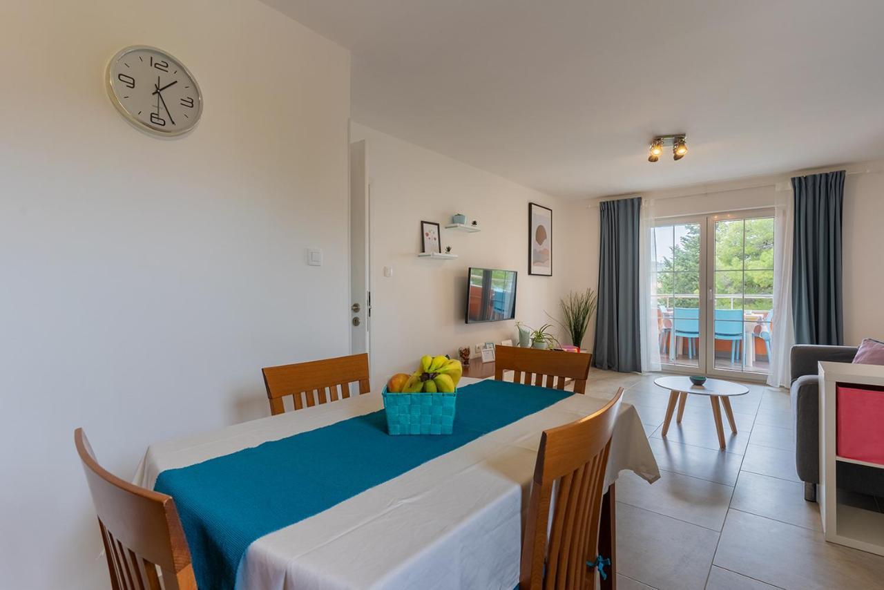 Apartmani Utmar كريس المظهر الخارجي الصورة