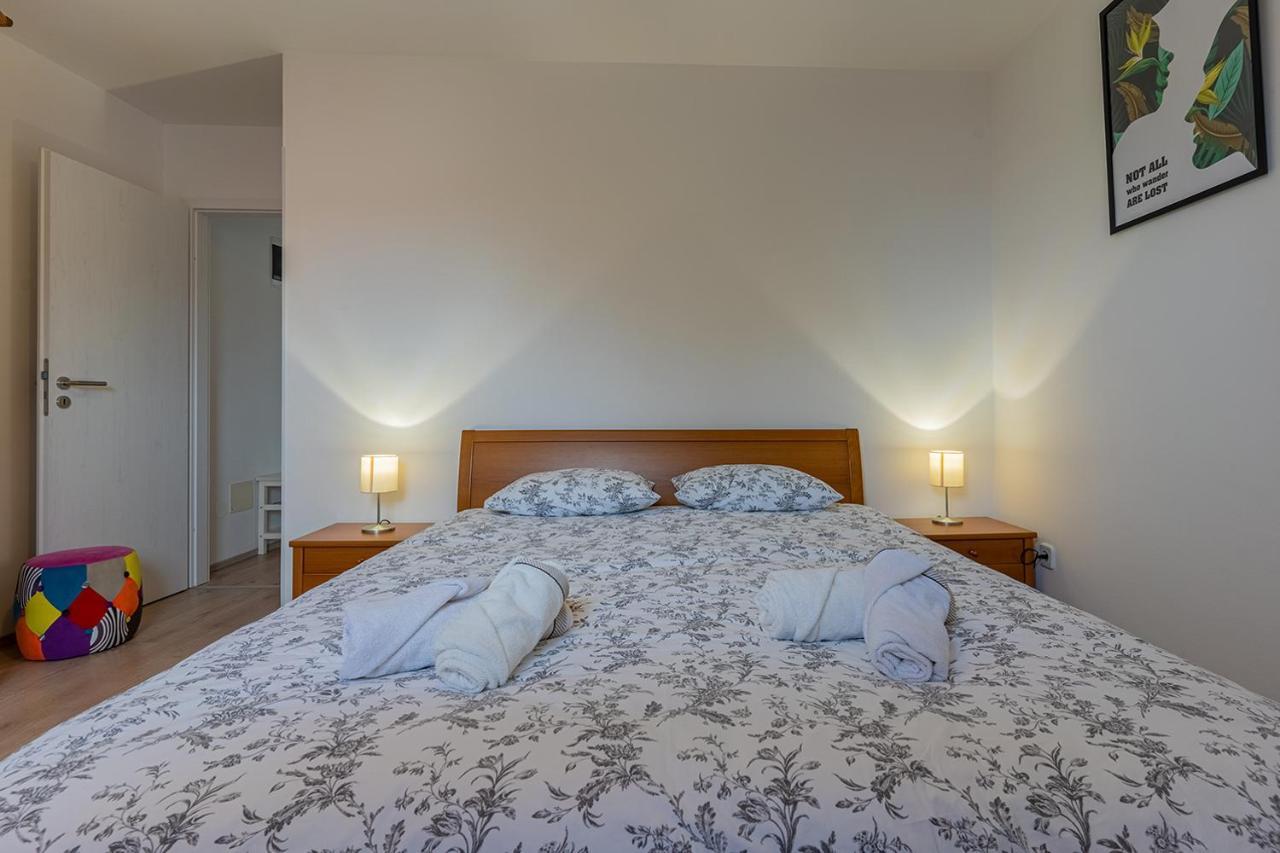 Apartmani Utmar كريس المظهر الخارجي الصورة