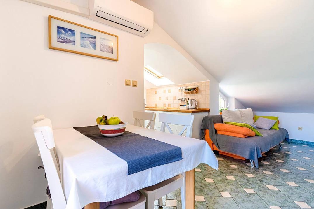 Apartmani Utmar كريس المظهر الخارجي الصورة